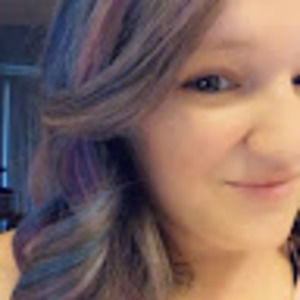 Meet your Posher, Stefanie